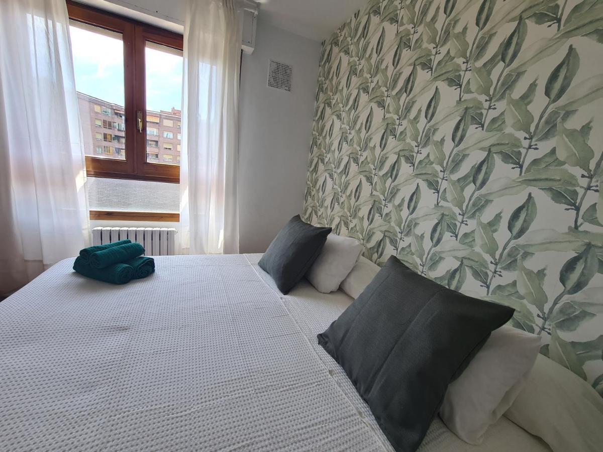 Dos Torres Tauriel - Espacioso Apartamento Con Impresionantes Vistas Y Garaje Privado Saragossa Exterior foto